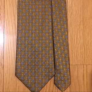 Barney’s New York gold and blue silk tie